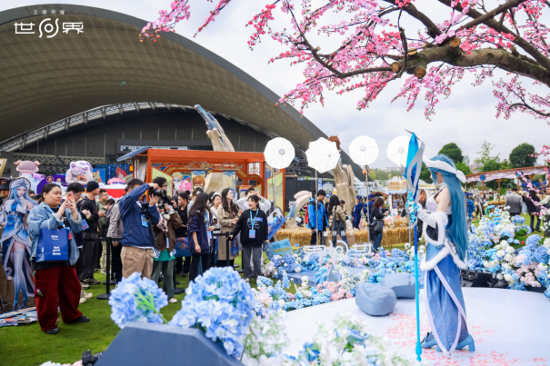 王者荣耀十周年重磅官宣，IP新游《王者荣耀世界》2026年春天与玩家见面 
